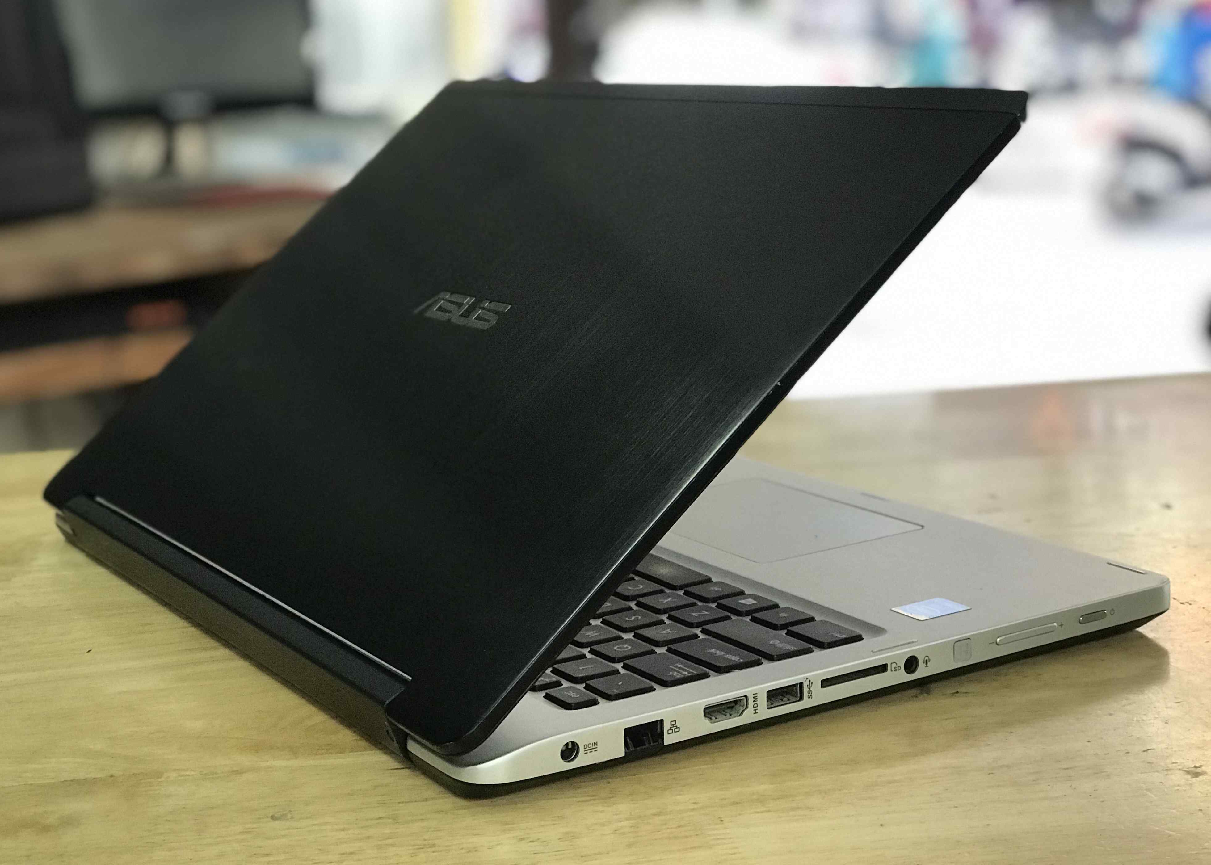 bán laptop asus tp550la tại hải dương