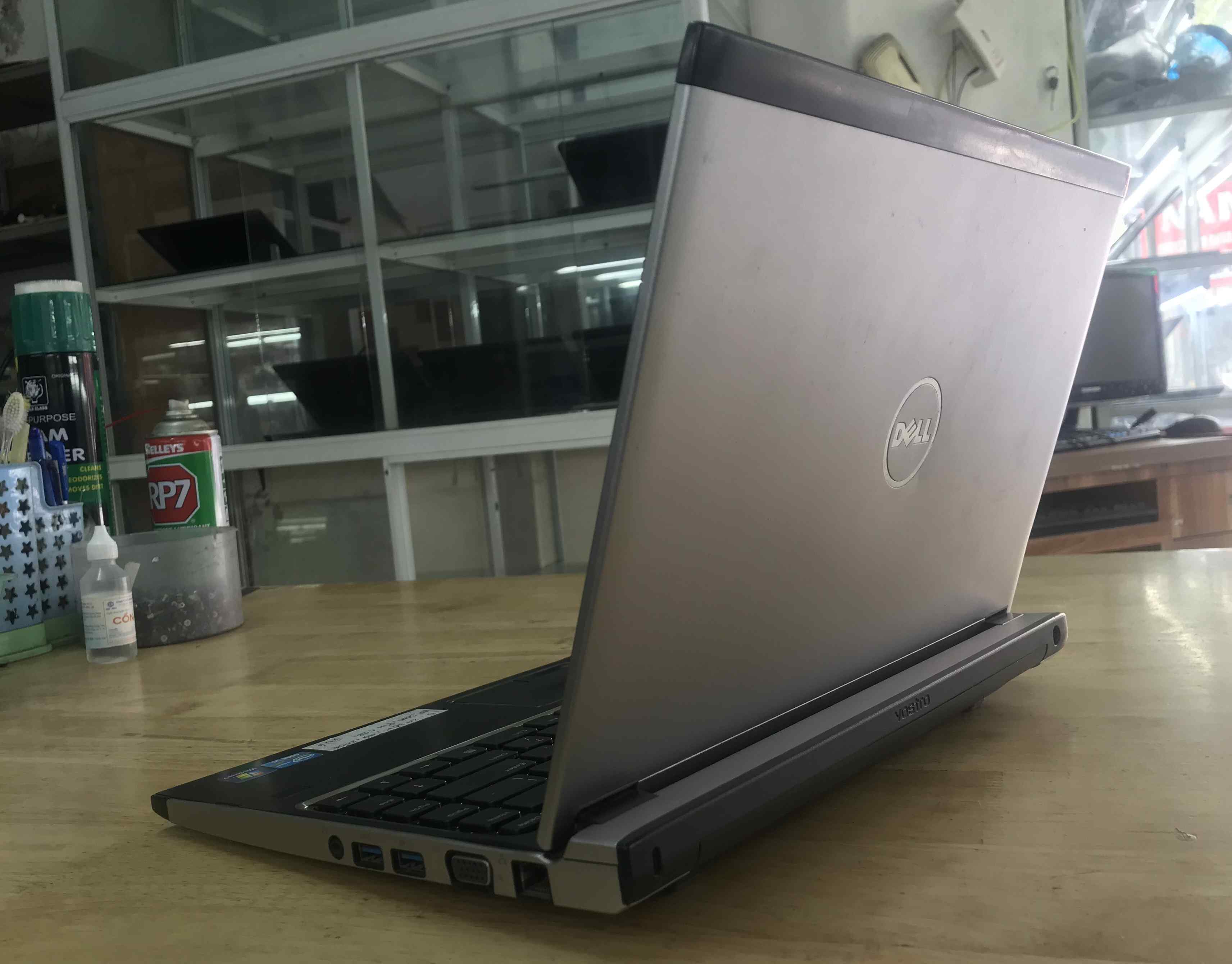 Laptop cũ Dell Vostro V131