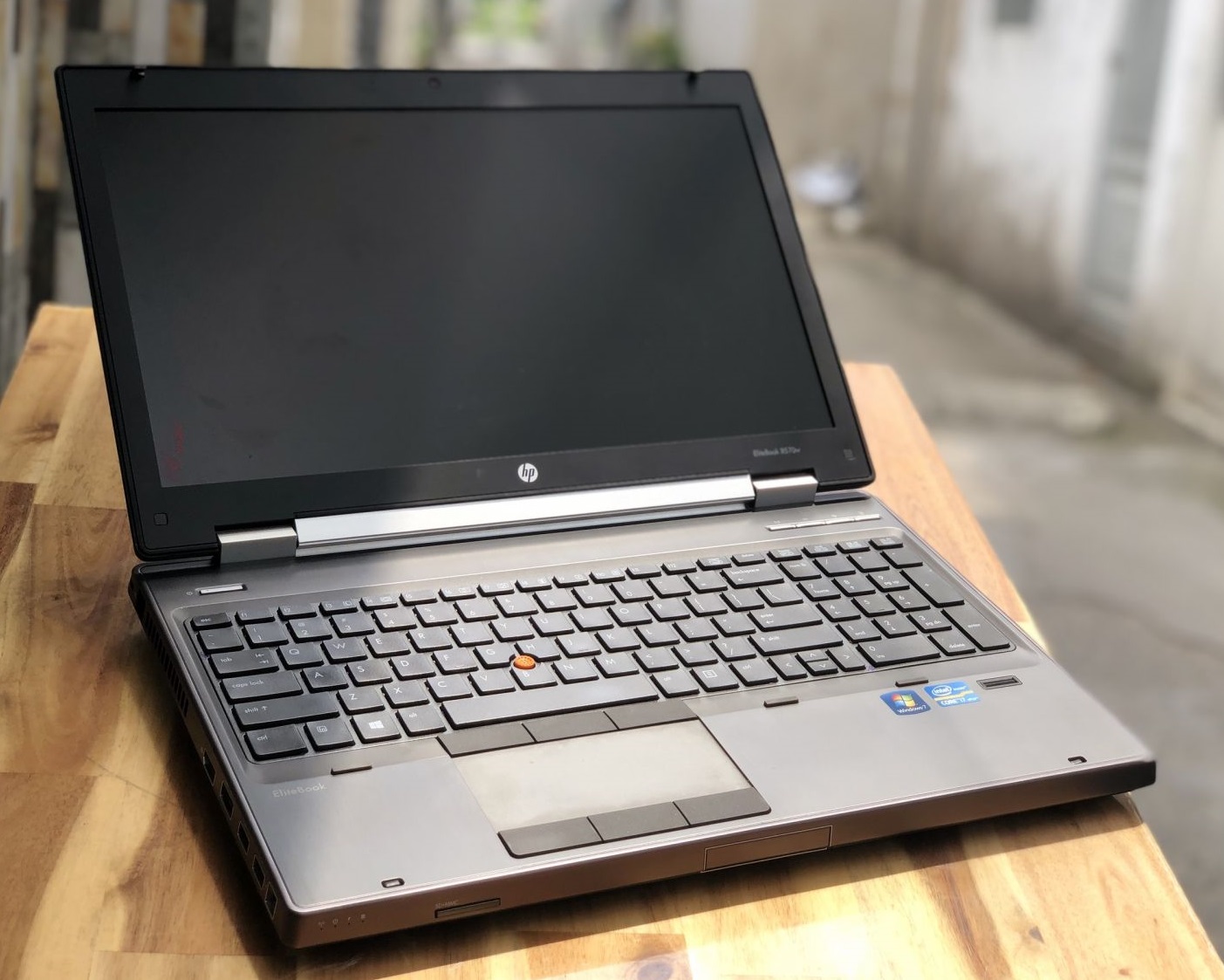 bán laptop hp 8760 w i7