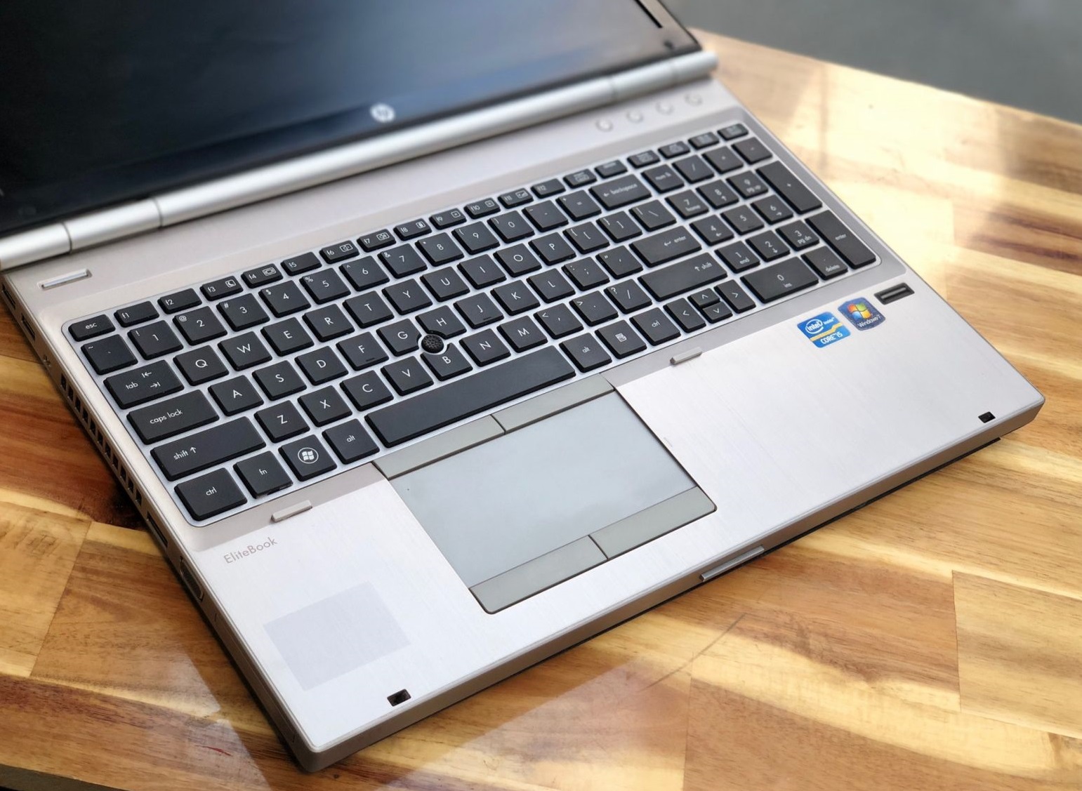 bán laptop cũ hp elitebook 8570p card rời