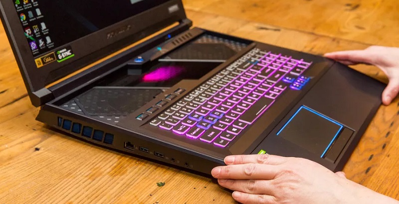 Đánh giá Laptop Gaming ACER PREDATOR HELIOS 700