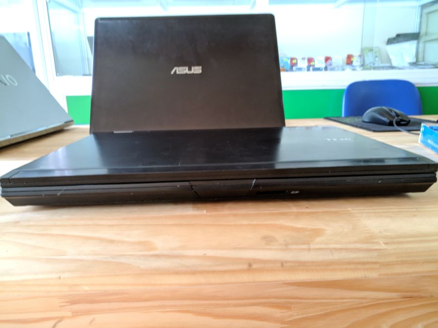 Laptop cũ Dell Latitude E6400