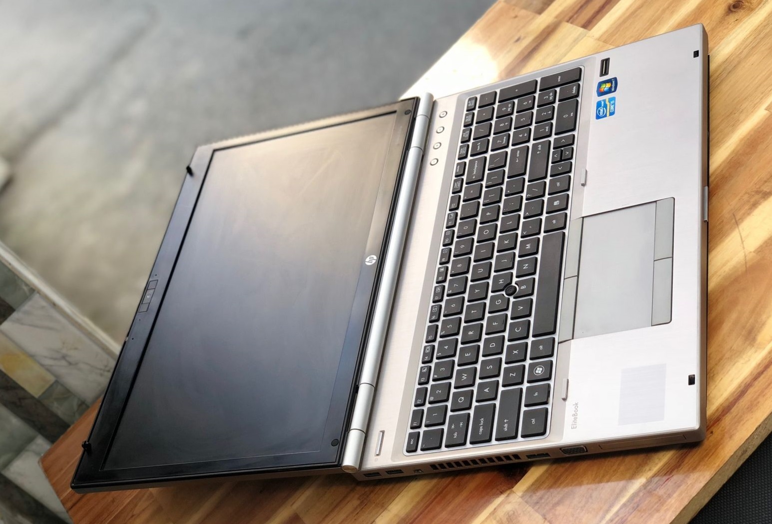 bán laptop cũ hp elitebook 8570p card rời